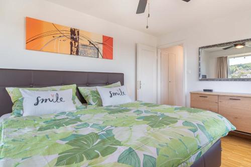 Postel nebo postele na pokoji v ubytování Lake View See & Bergsicht free parking