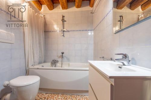 Ένα μπάνιο στο Vittoria Apartments: Palladio 2