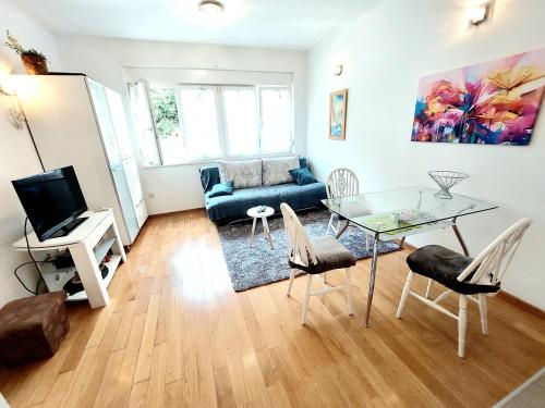 Apartment Divas Split