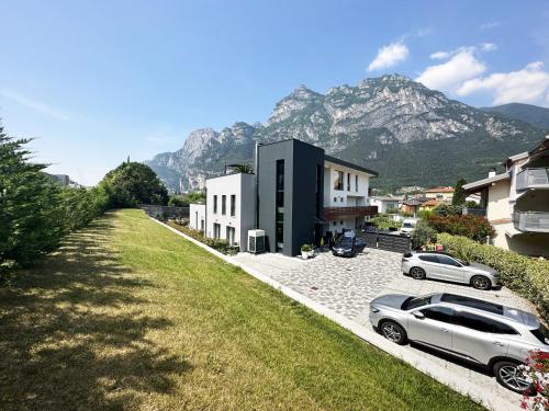 Residence Zangirolami - Luxury Garden and Balcony Apartments photo 2