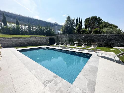Residence Zangirolami - Luxury Garden and Balcony Apartments photo 3