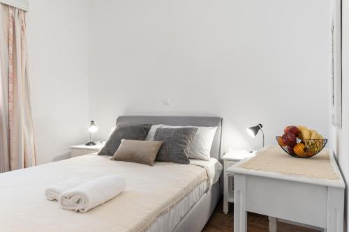 Naxian White House In Glinado