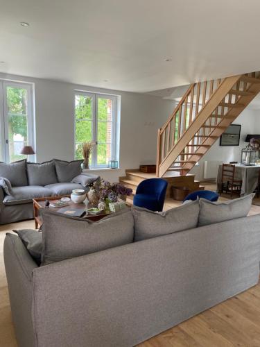 Ảnh trong thư viện ảnh của maison 8 pers avec piscine en pleine nature ở Ambenay