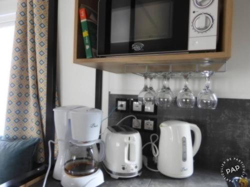 Coffee at tea making facilities sa Mobil-home Les Fleurs