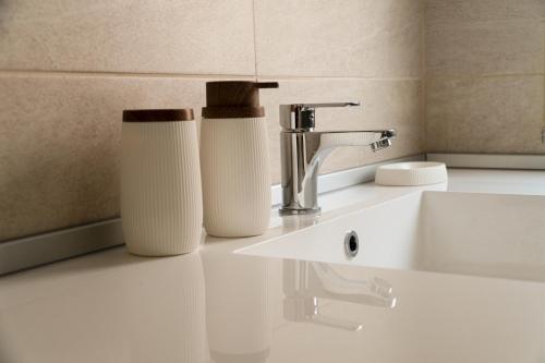 A bathroom at Alessandra's apartment