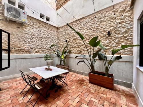 A charming Stand and Stay flat in Alicante