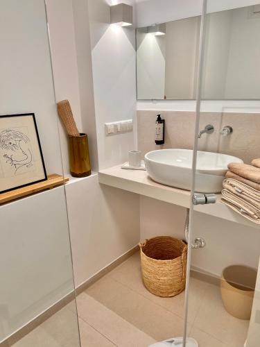 ADI BOUTIQUE HOUSE