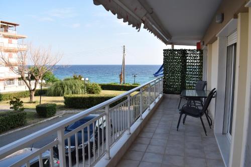 Azure Breeze Sun Seaview