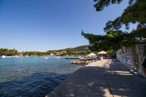 Villa Petrac - App1