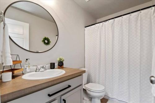 Ένα μπάνιο στο New Model like home in Meridian with 3 bedrooms