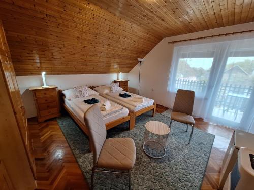 Fotografie z fotogalerie ubytování Mariza v destinaci Balatonszárszó