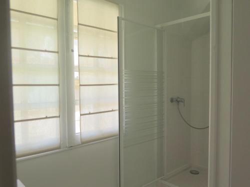 Bilik mandi di Appartement Quartier Mazarin