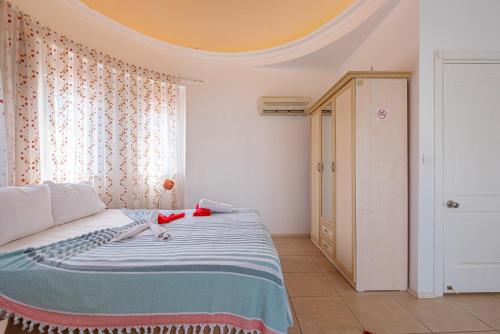 Voodi või voodid majutusasutuse Fancy and Comfy Villa with Private Pool in Belek toas