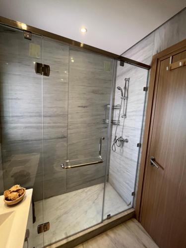 Ένα μπάνιο στο Appt Premium 3 rooms with big terrace at Prestigia Marrakech
