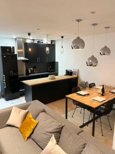 Photo de la galerie de l'établissement Superbe Appartement Batignolles, à Paris