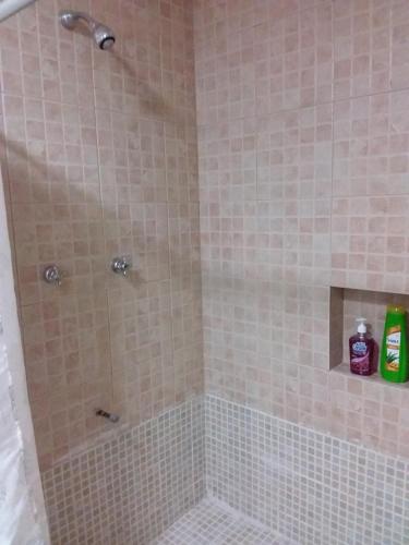 Ένα μπάνιο στο Junior suite Privada 7 min del Aeropuerto