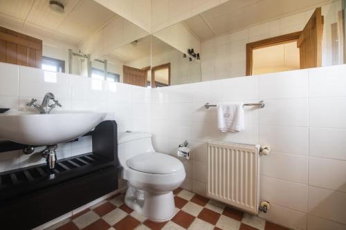 Koupelna v ubytování Bories - Boutique Guest House