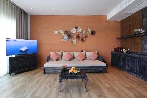 โทรทัศน์และ/หรือระบบความบันเทิงของ Ananya Lipe Resort