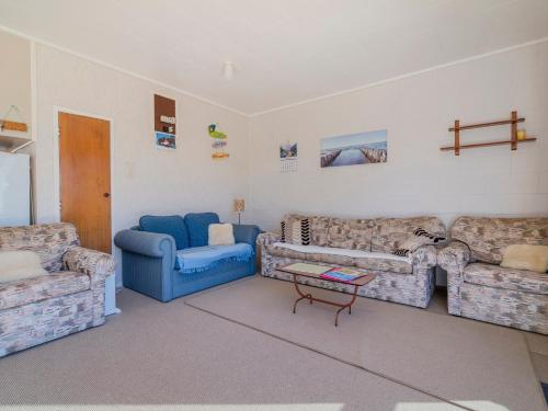 Χώρος καθιστικού στο Location Plus - Whangamata Holiday Home