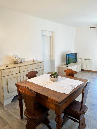 Μια τηλεόραση ή/και κέντρο ψυχαγωγίας στο Residenza Riva Wellness Apartment Spa