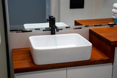 Fotografie z fotogalerie ubytování Ursus Comfy Apartment with FREE Parking by BookingHost ve Varšavě