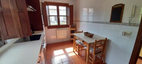 Postel nebo postele na pokoji v ubytování Gestiona2R - Villa con finca, Piscina-Padel-Golf