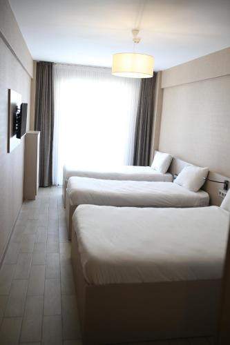 Μια τηλεόραση ή/και κέντρο ψυχαγωγίας στο Hotel Cinas