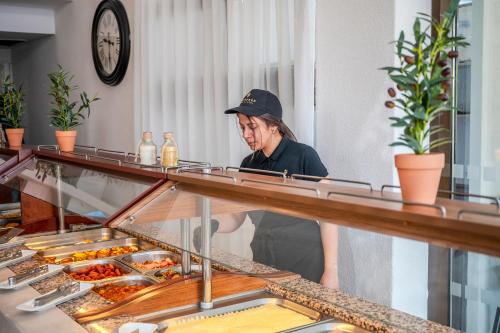 Jídlo v hotelu nebo okolí