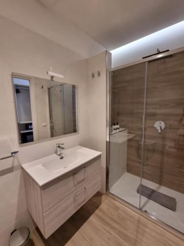 Ένα μπάνιο στο Marea Retreat Rooms