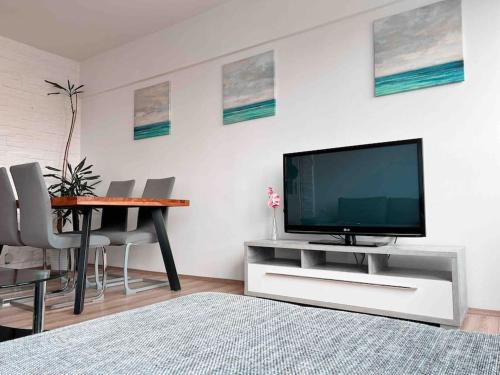 Central Apartment Zagreb - East