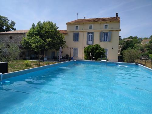 Πισίνα στο ή κοντά στο Chambre d'hôtes de LAMY 2