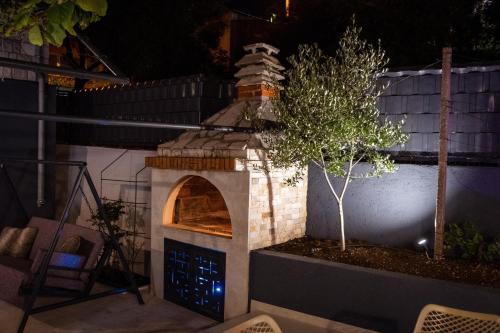 モスタルにあるVilla View Mostar with Jacuzzi & Heated Poolのギャラリーの写真