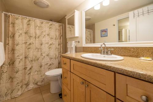 Et badeværelse på Kuleana Resort 302