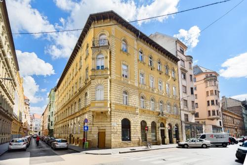 Spacious & serene downtown home with FREE parking 1093 Budapest, 22 Lónyay utca kép - 3
