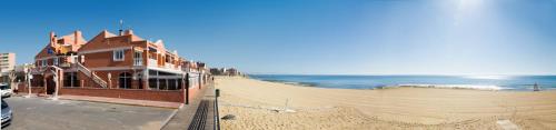 Lloyds Beach Club photo 31