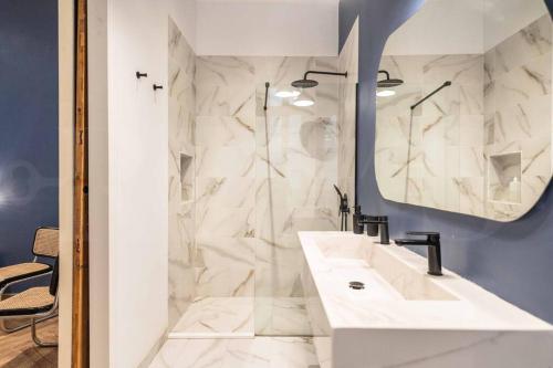 Modern & spacious apartment - Historic Center by REMS