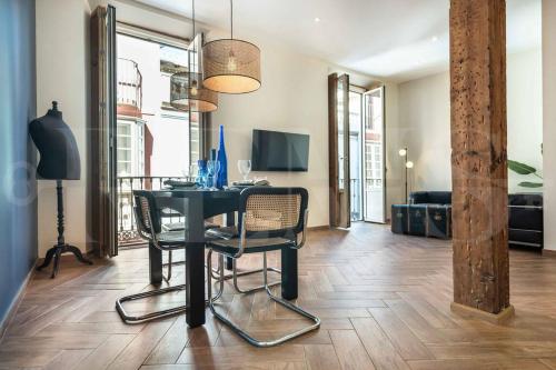 Modern & spacious apartment - Historic Center by REMS