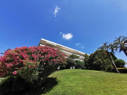 Photo de la galerie de l'établissement 2 bedrooms seafront, à Cannes