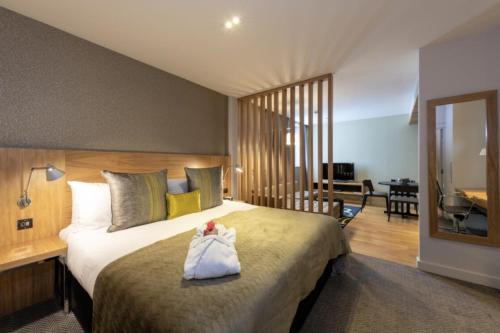 Apex Temple Court Hotel Image