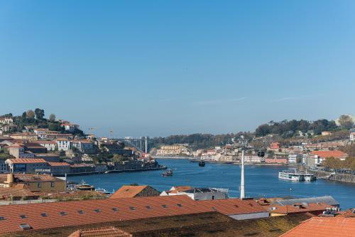 Dream Views of Porto - Private Apt in Gaia by Lisbeyond