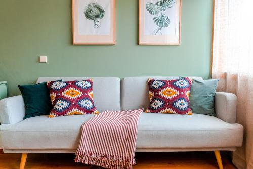 Bright Studio in the heart of Lapa - 5min walk to Metro!