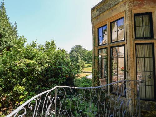14 Sheplegh Court – Photos 4