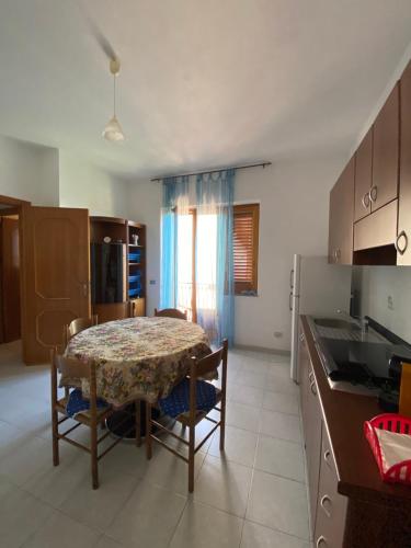 Dapur atau dapur kecil di Miramare Oliveri