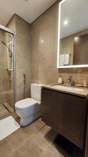 Koupelna v ubytování STAY BY LATINEM Luxury 2BR Holiday Home CV B112 near BurjKhalifa