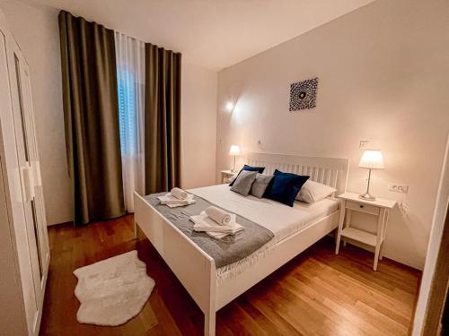 Pinia Apartments Bol