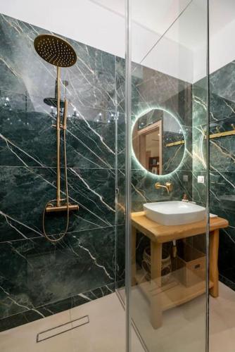 Alios, Luxury Living Athens