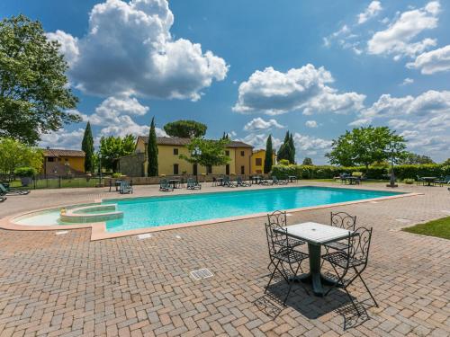 Πισίνα στο ή κοντά στο Apartment Montereggi-5 by Interhome
