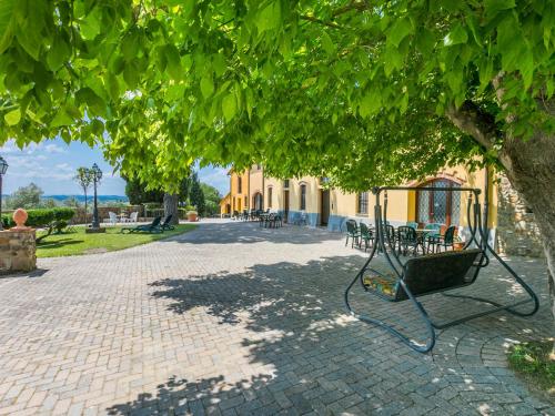 Κήπος έξω από το Apartment Montereggi-4 by Interhome