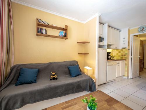 Apartment Villa Francia-5 by Interhome
