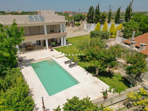 Πισίνα στο ή κοντά στο Blue Sky Villa in Crete
